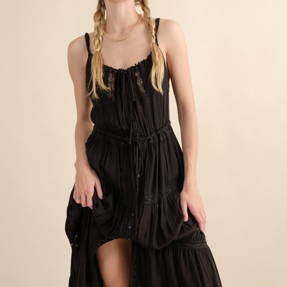 TIERED RUFFLE MAXI DRESS (BLACK) - Picture 3 of 5